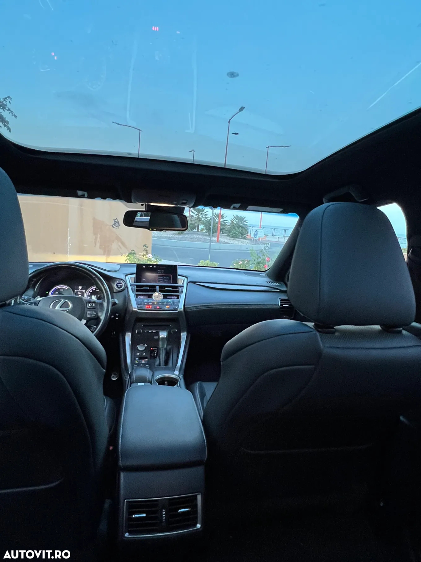 Lexus Seria NX 300h AWD F Sport - 11