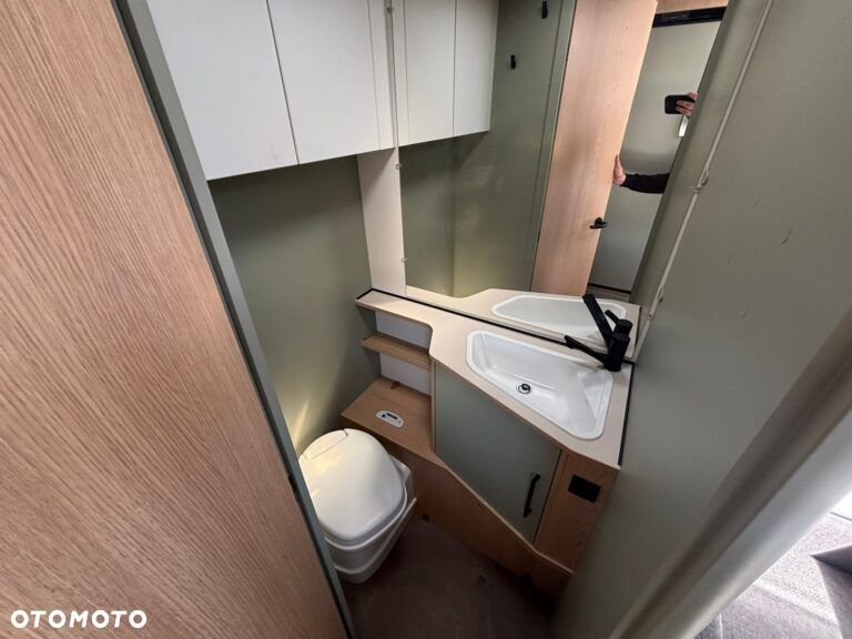 LMC Uni-Caravan T E C - 9