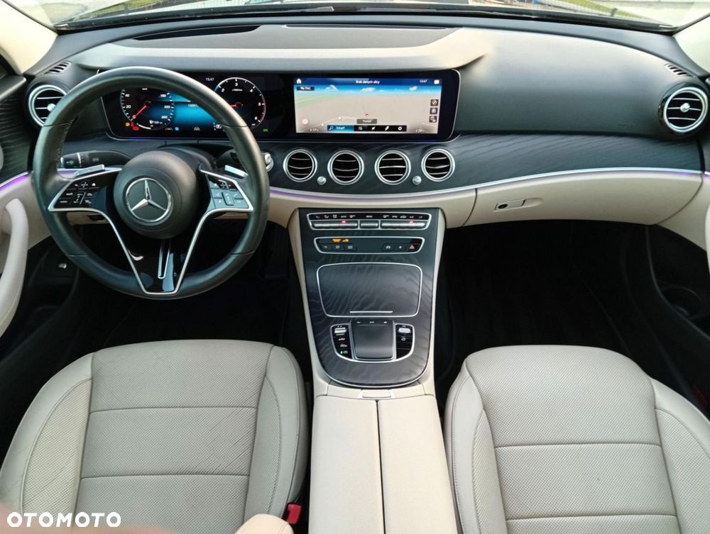 Mercedes-Benz Klasa E - 19