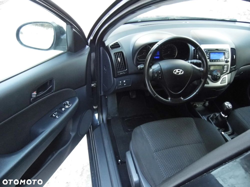 Hyundai i30 i30cw 1.4 blue Comfort - 35