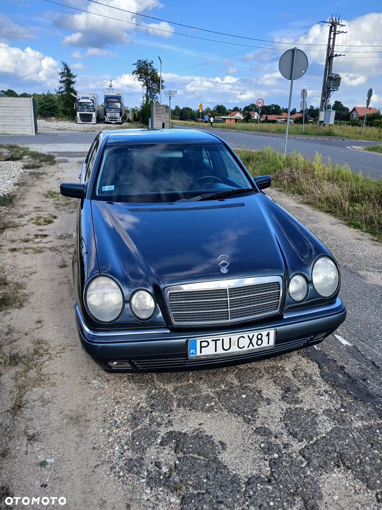 Mercedes-Benz Klasa E 200 CDI Elegance - 4