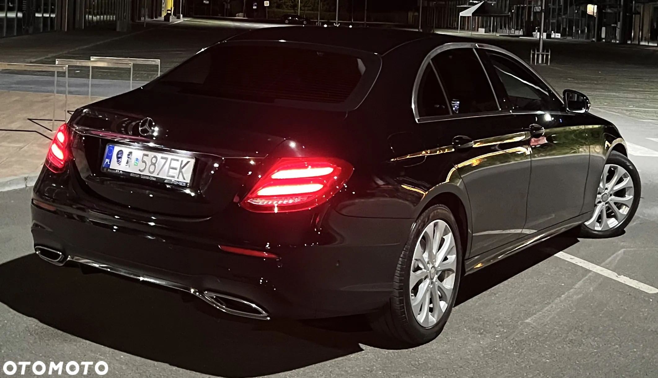 Mercedes-Benz Klasa E 220 d Business Edition 9G-TRONIC - 36