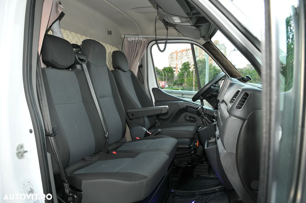 Renault Master cu lift - 26