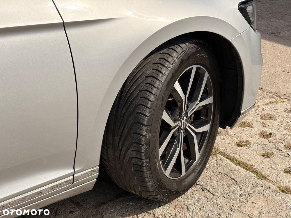 Volkswagen Passat 2.0 TDI EVO Elegance DSG - 9