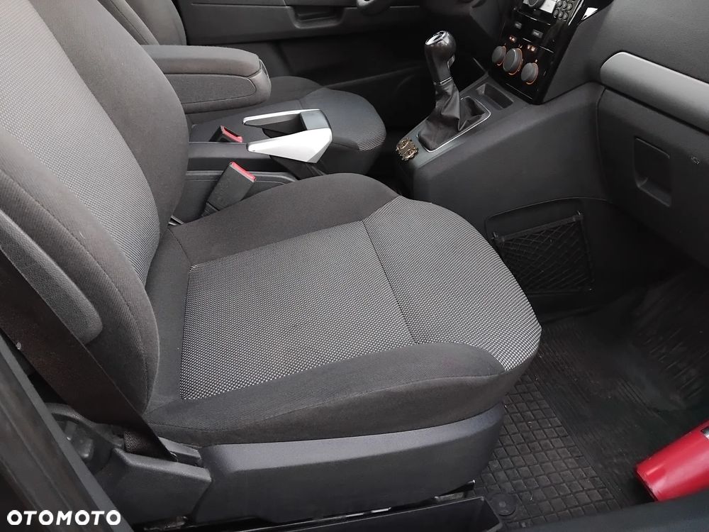 Opel Zafira - 26