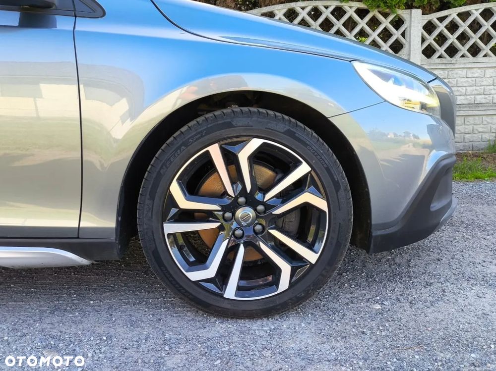 Volvo V40 D3 Momentum - 33
