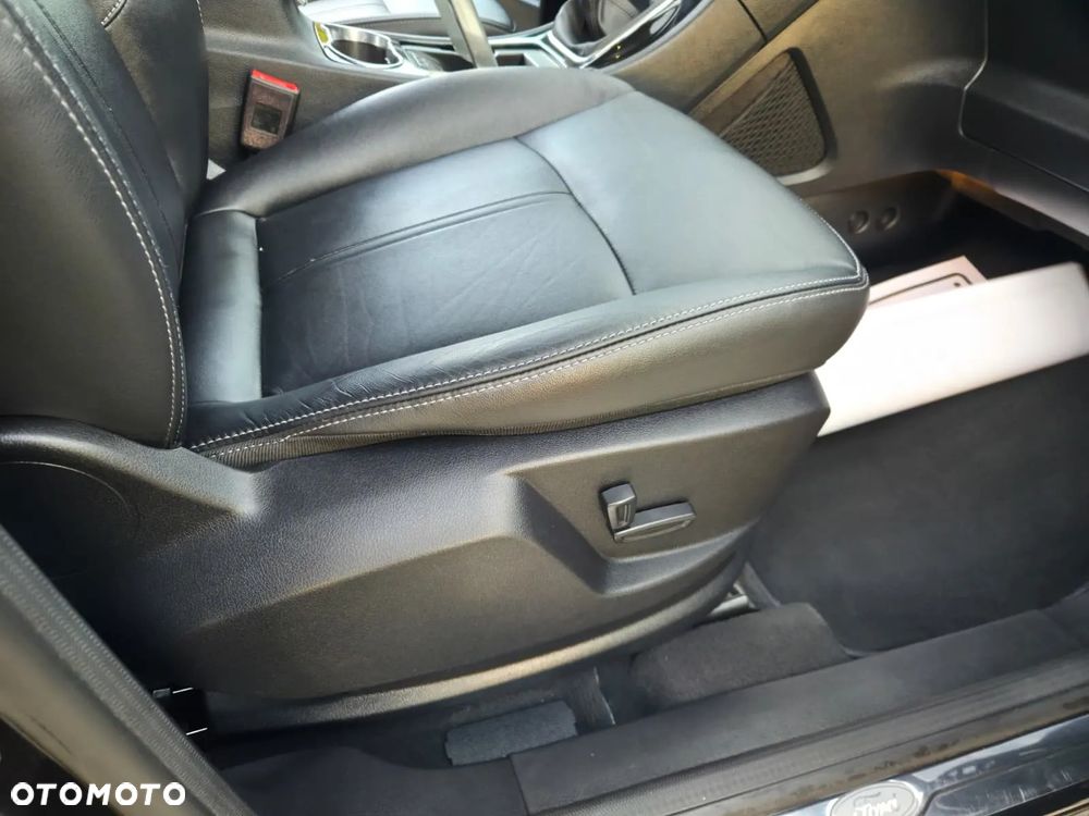 Ford S-Max 2.0 TDCi DPF Ambiente - 17