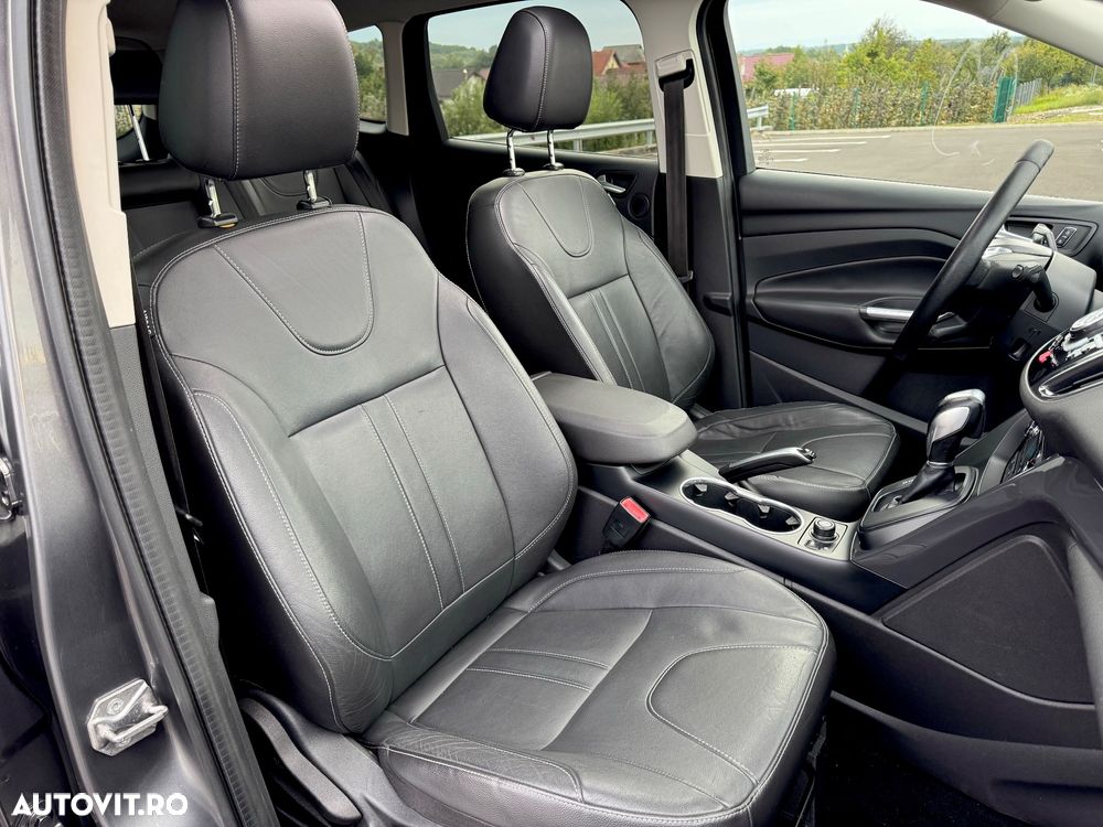 Ford Kuga - 25