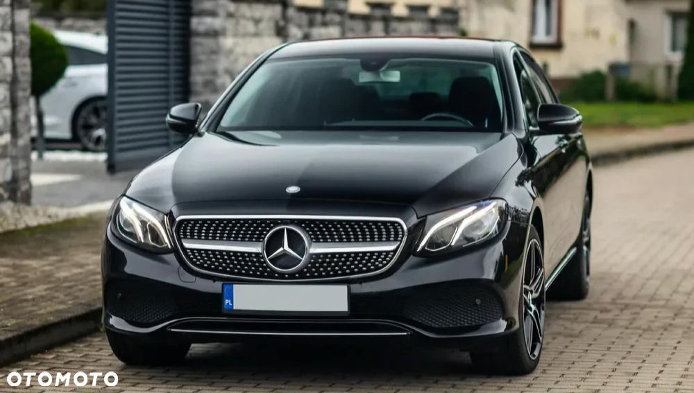 Mercedes-Benz Klasa E 220 d 4-Matic 9G-TRONIC - 5