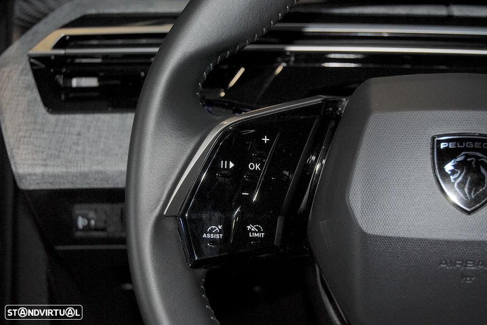 Peugeot 5008 1.2 Hybrid Allure e-DCS6 - 24