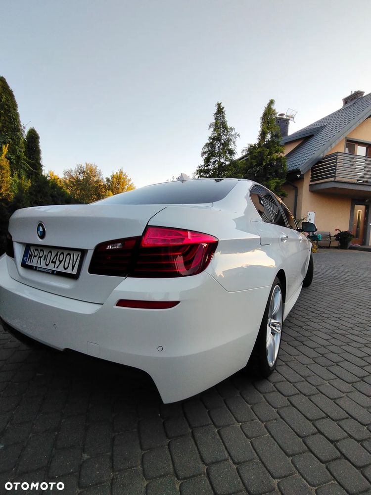 BMW Seria 5 528i xDrive - 11