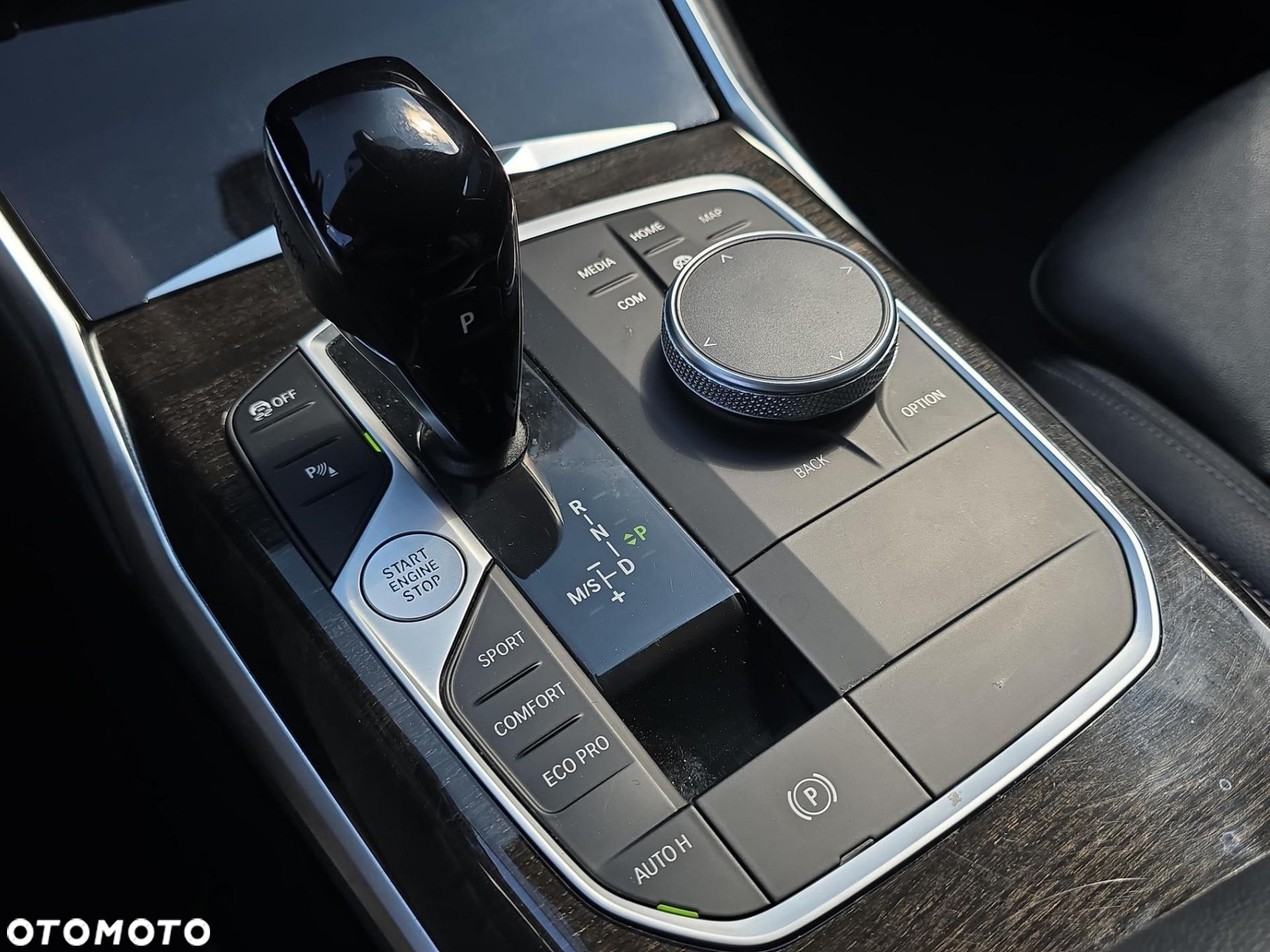 BMW Seria 3 320d Luxury Line sport - 24