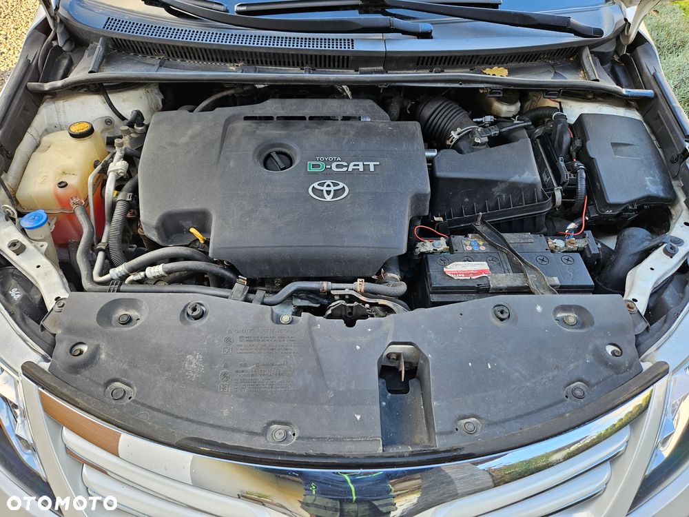 Toyota Avensis - 13
