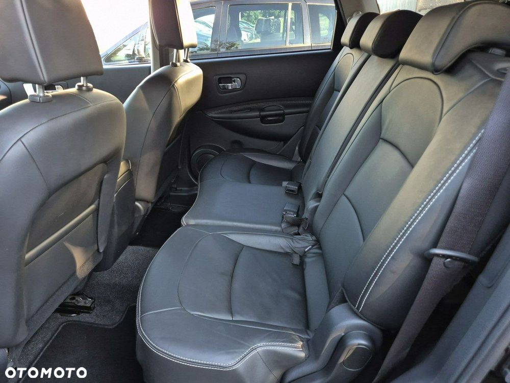 Nissan Qashqai+2 - 24