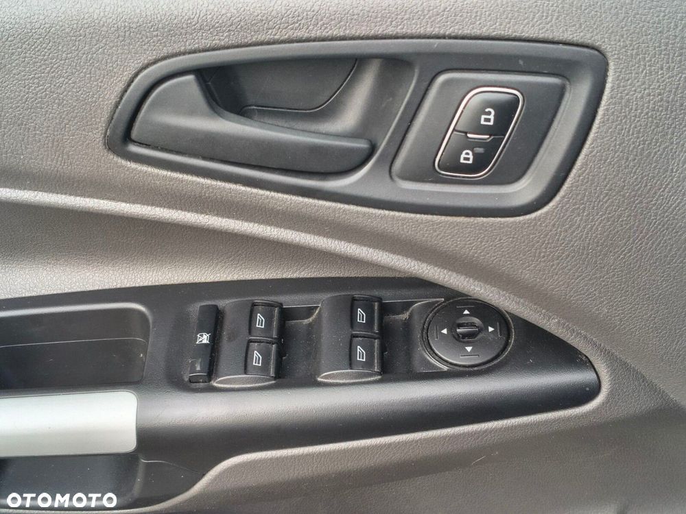 Ford Transit Connect - 36