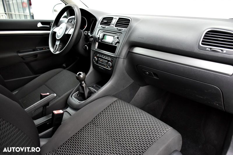 Volkswagen Golf 1.6 TDI DPF Trendline - 13