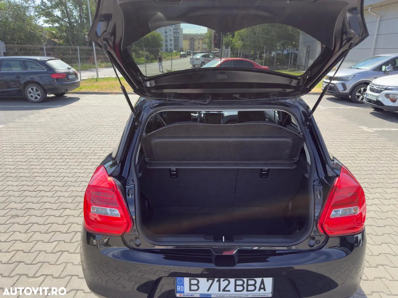 Suzuki Swift 1.2 Dualjet 12V MHEV CVT Passion - 3