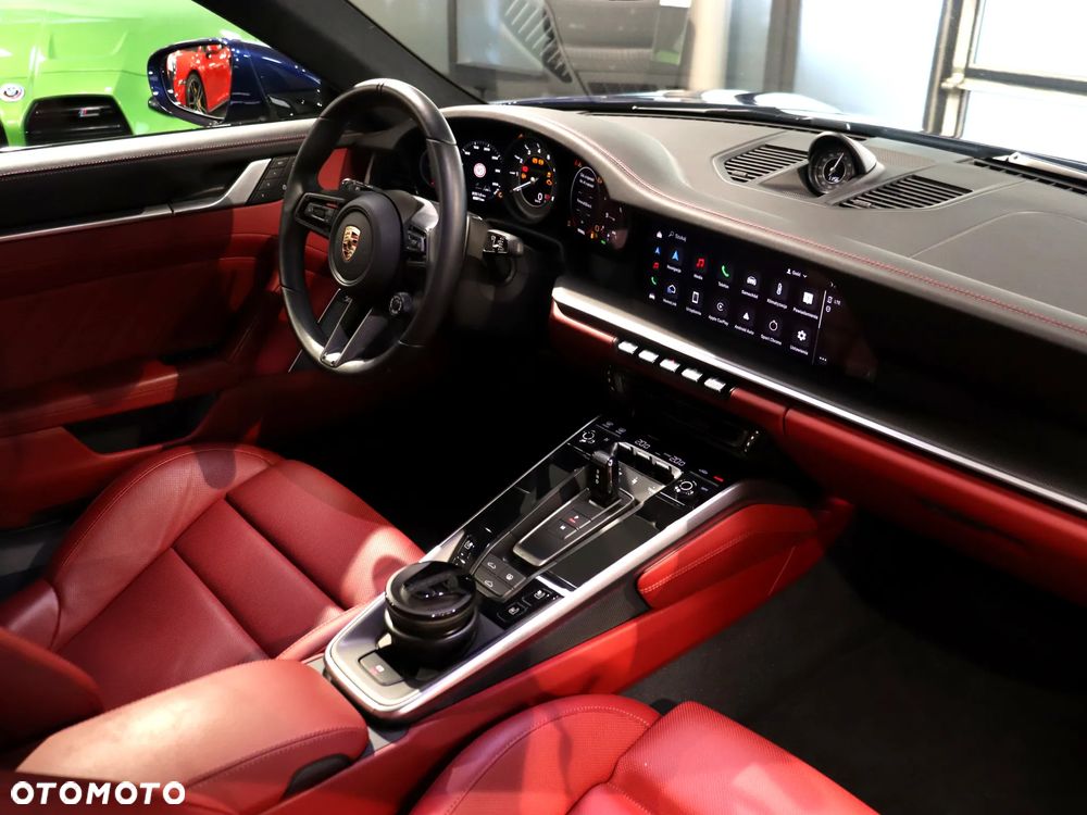 Porsche 911 Carrera Turbo S - 18