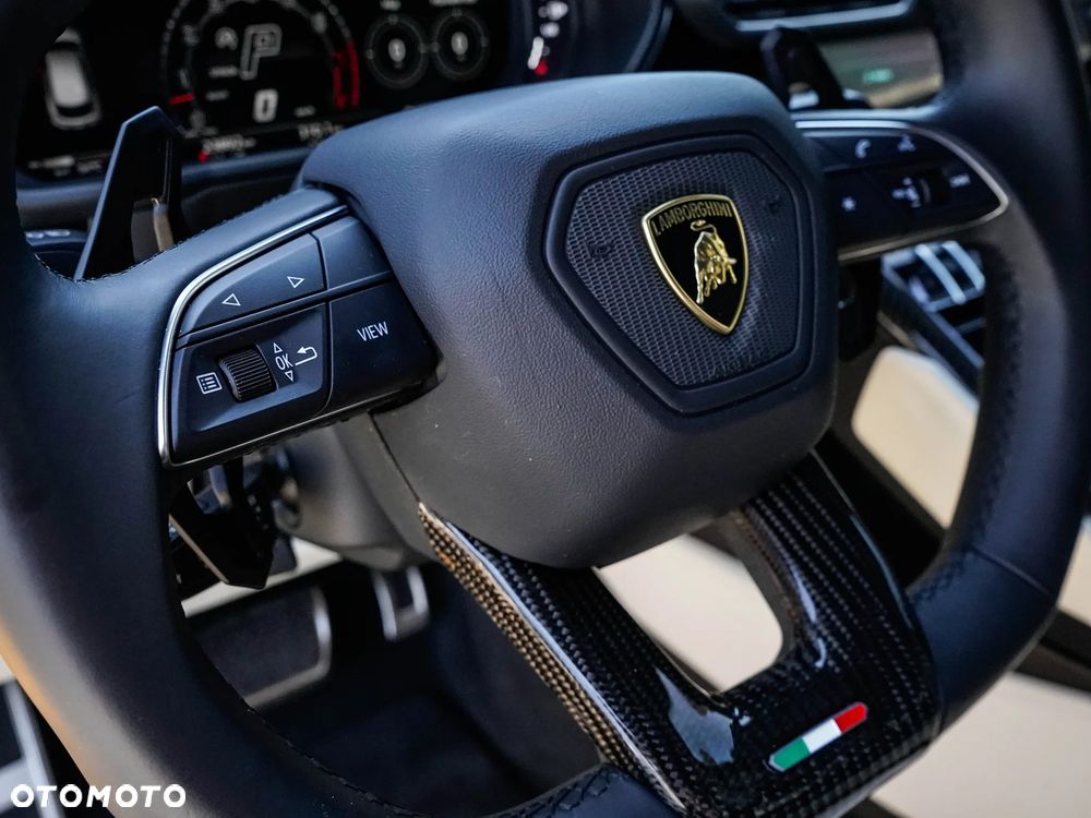 Lamborghini Urus - 20