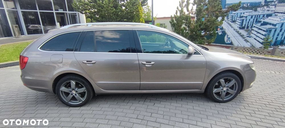 Skoda Superb 1.8 TSI Elegance DSG - 7