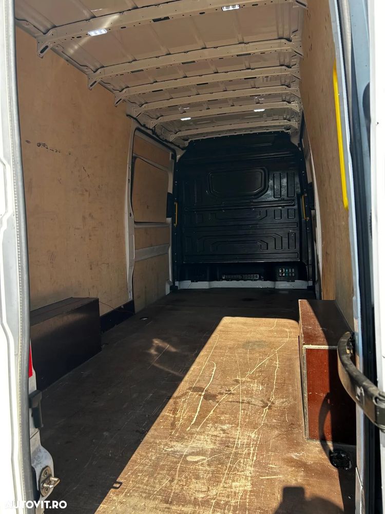 Volkswagen Crafter - 8