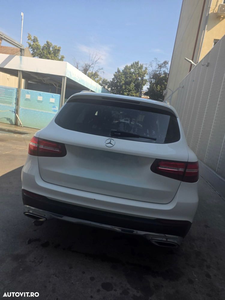 Mercedes-Benz GLC - 4