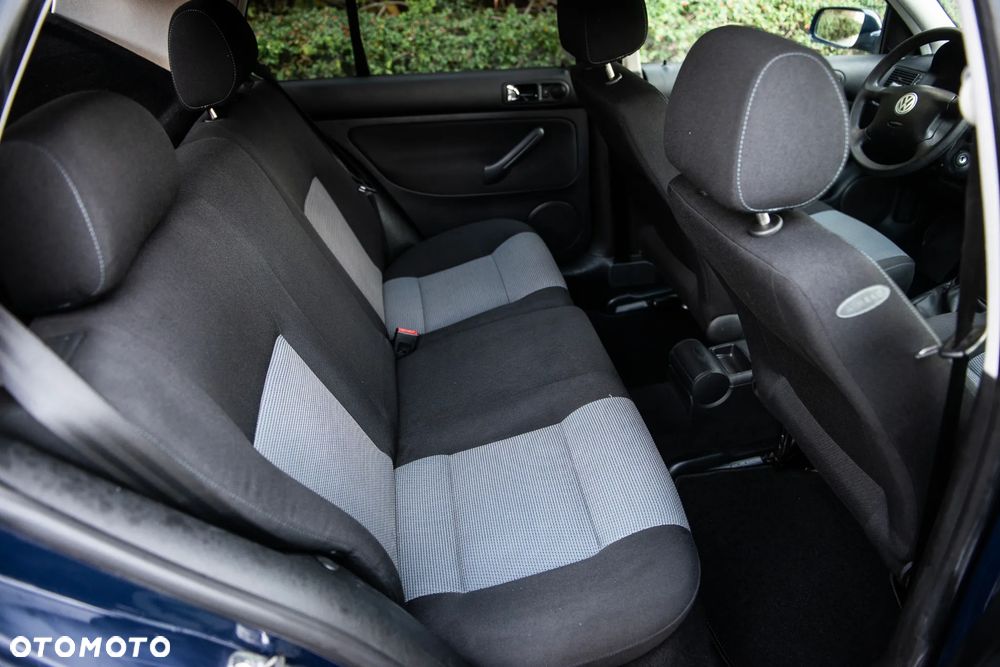 Volkswagen Golf 1.4 Comfortline - 24