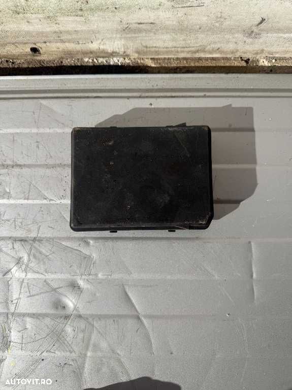 Dezmembrari  RENAULT CLIO 5  - Panou sigurante  cod piesa 284b77213r - 1