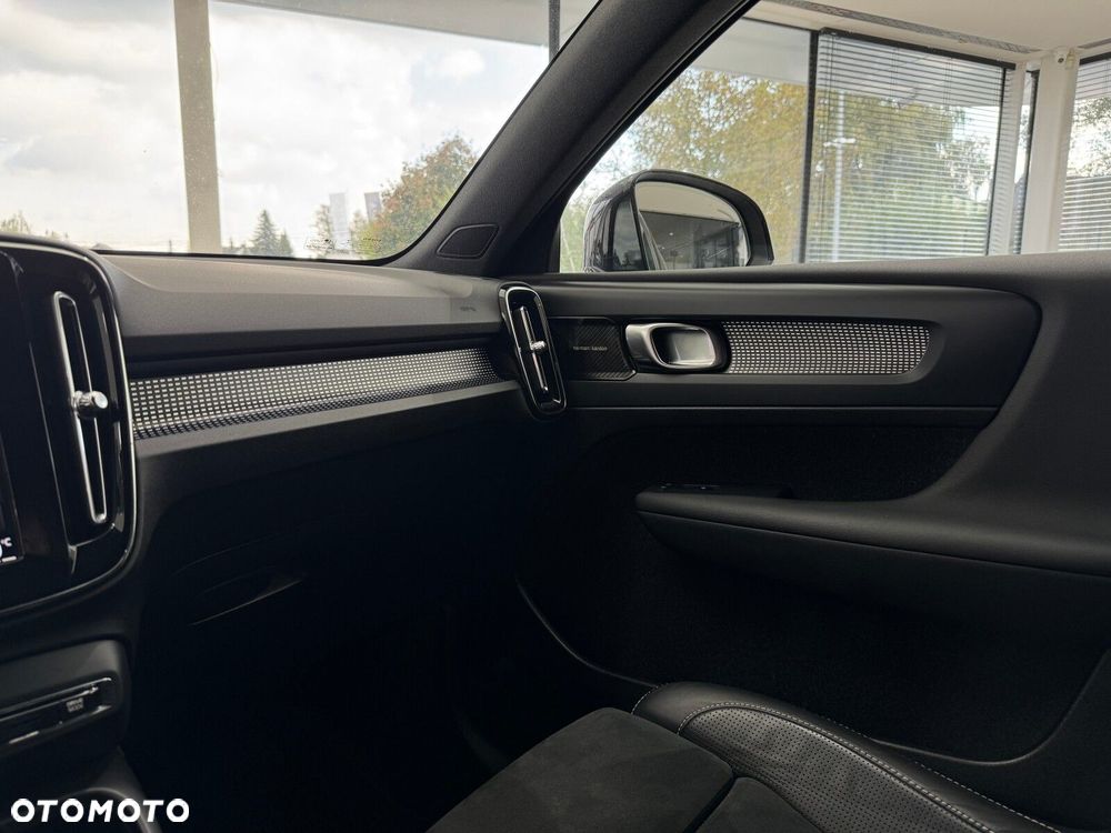 Volvo XC 40 T4 R-Design - 27