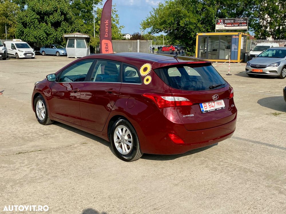 Hyundai i30 blue 1.6 CRDi Classic - 13