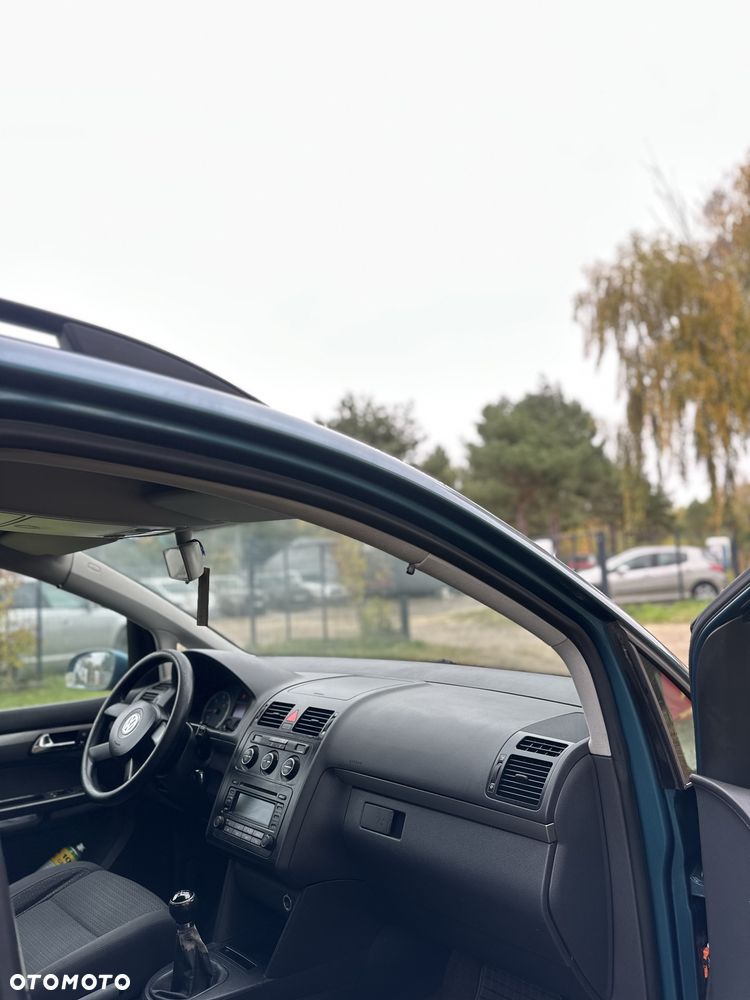 Volkswagen Touran - 6