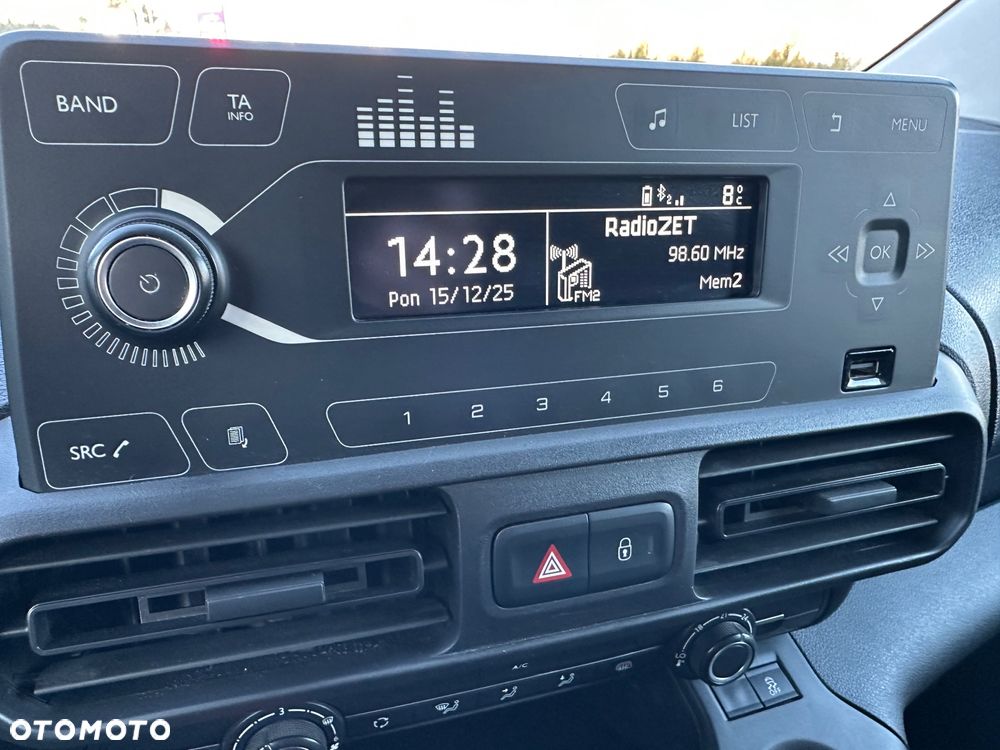 Toyota Proace City 1.5 D-4D  2,3t Active - 16