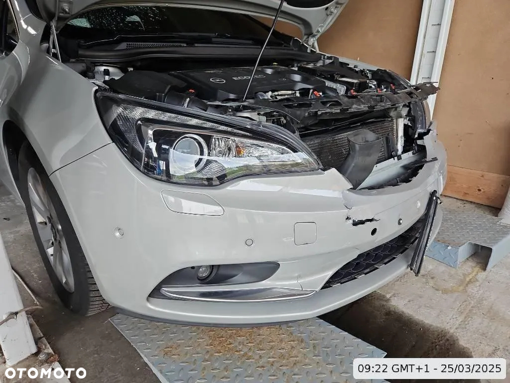 Opel Cascada 1.6 T Cosmo S&S - 10