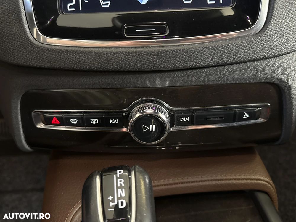 Volvo XC 90 - 18