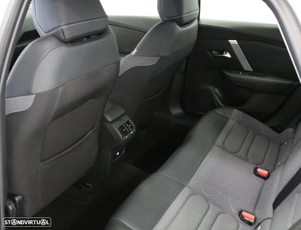 Citroën C4 X 1.2 PureTech Plus EAT8 - 7
