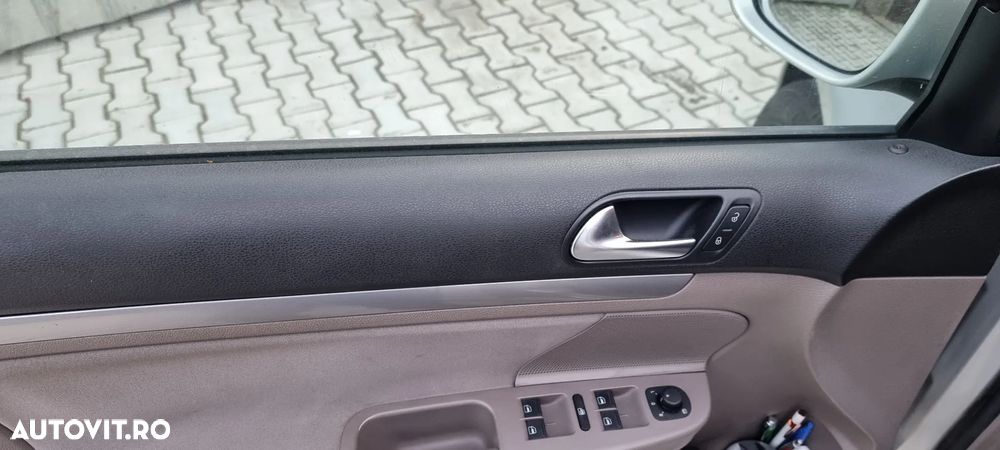 Volkswagen Jetta - 6