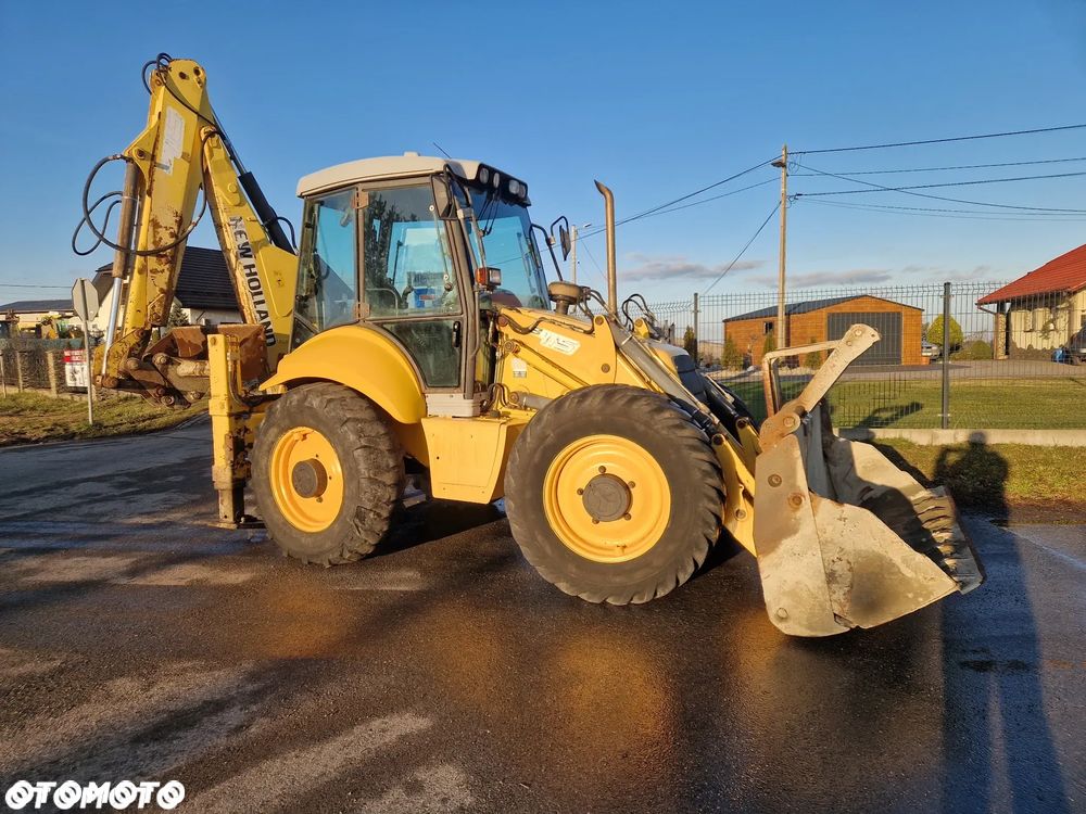 New Holland LB115 - 5