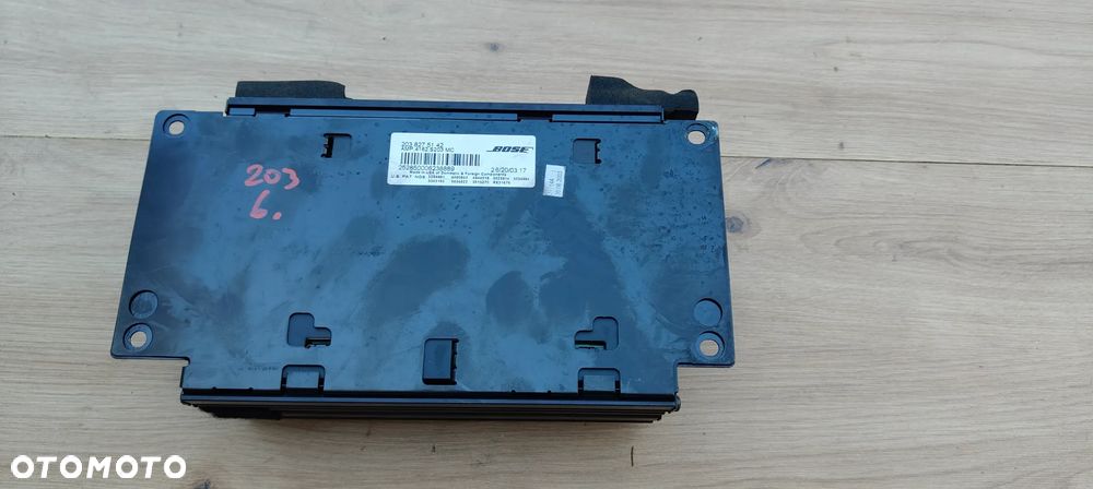 MERCEDES W203 C-klasa BOSE Wzmacniacz 2038275142 - 2