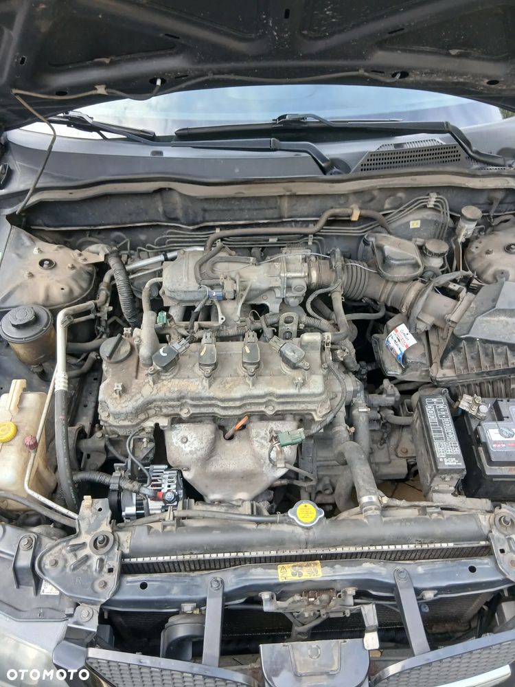 Nissan Almera 1.5 Base - 18