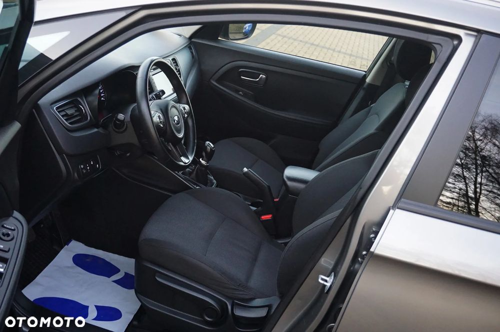 Kia Carens 1.6 GDI Dream Team Edition - 21