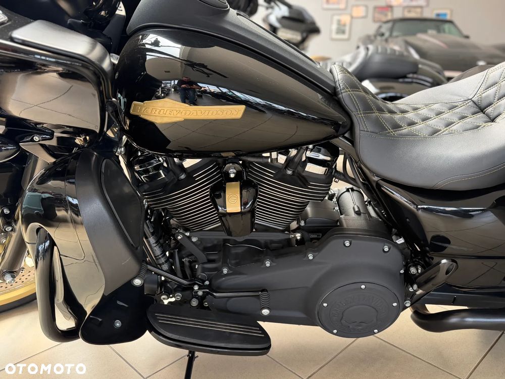 Harley-Davidson Touring Road Glide - 17