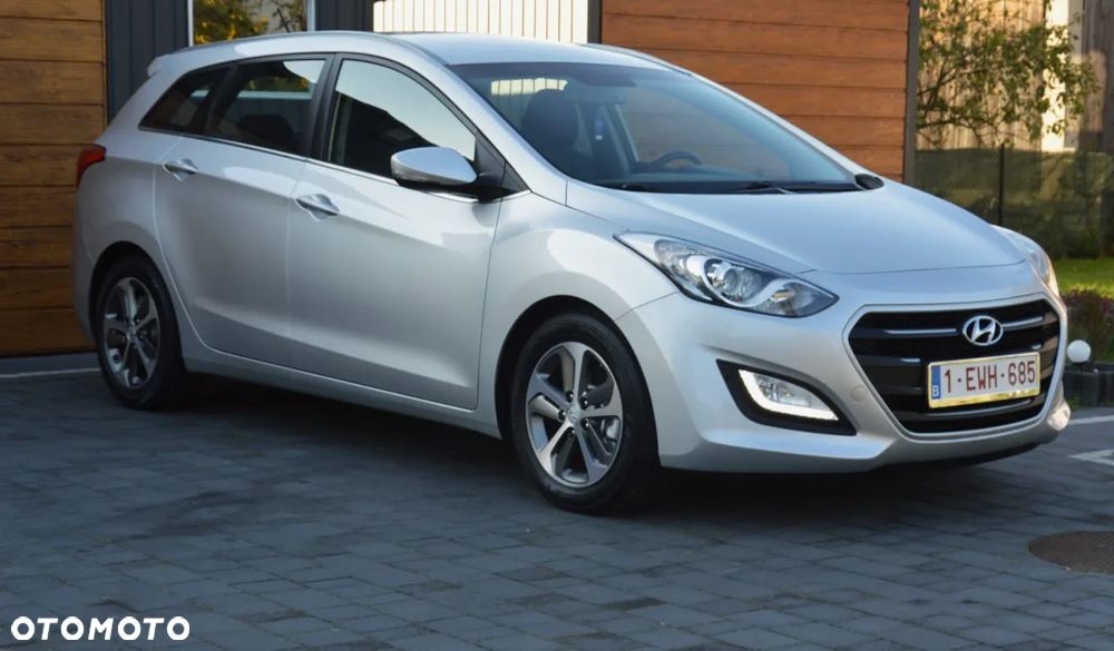 Hyundai i30 Kombi 1.6 CRDI Family - 11