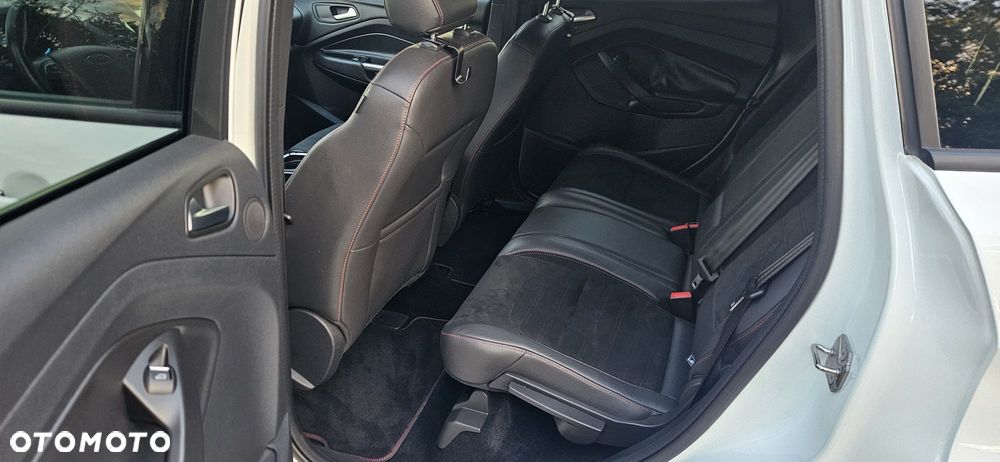 Ford Kuga 2.0 TDCi 4x4 ST-Line - 27