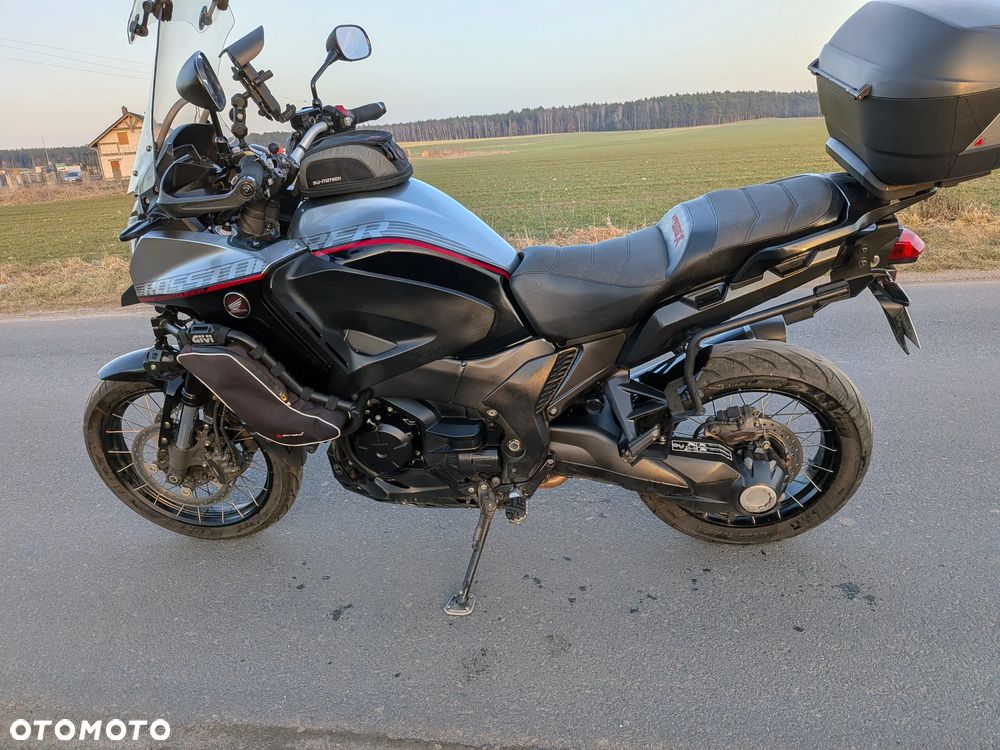 Honda VFR - 3
