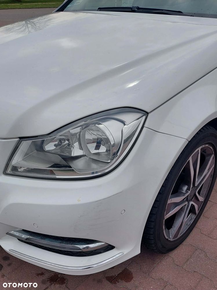 Mercedes-Benz Klasa C 180 7G-TRONIC Edition - 16