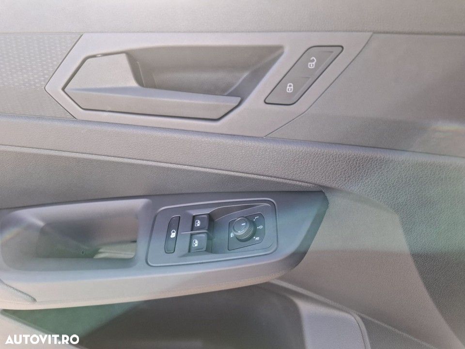 Ford Transit Connect - 16