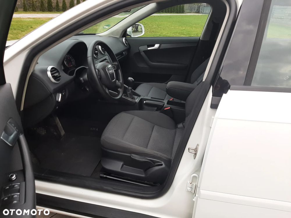 Audi A3 Sportback 1.6 Ambition - 7