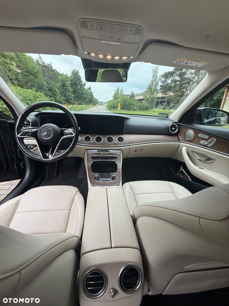 Mercedes-Benz Klasa E 220 d 4-Matic Avantgarde - 16