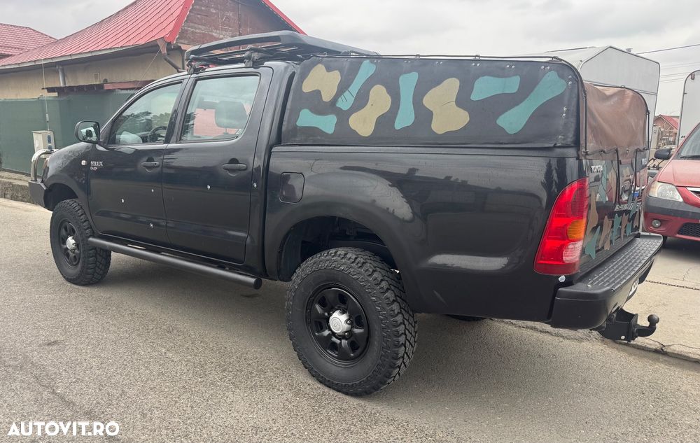 Toyota Hilux 4x4 Double Cab - 23