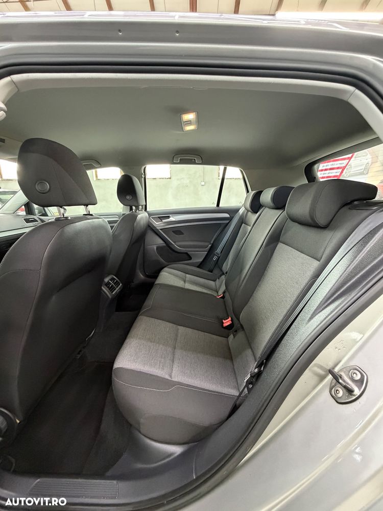 Volkswagen Golf 1.6 TDI BlueMotion Technology Trendline - 20